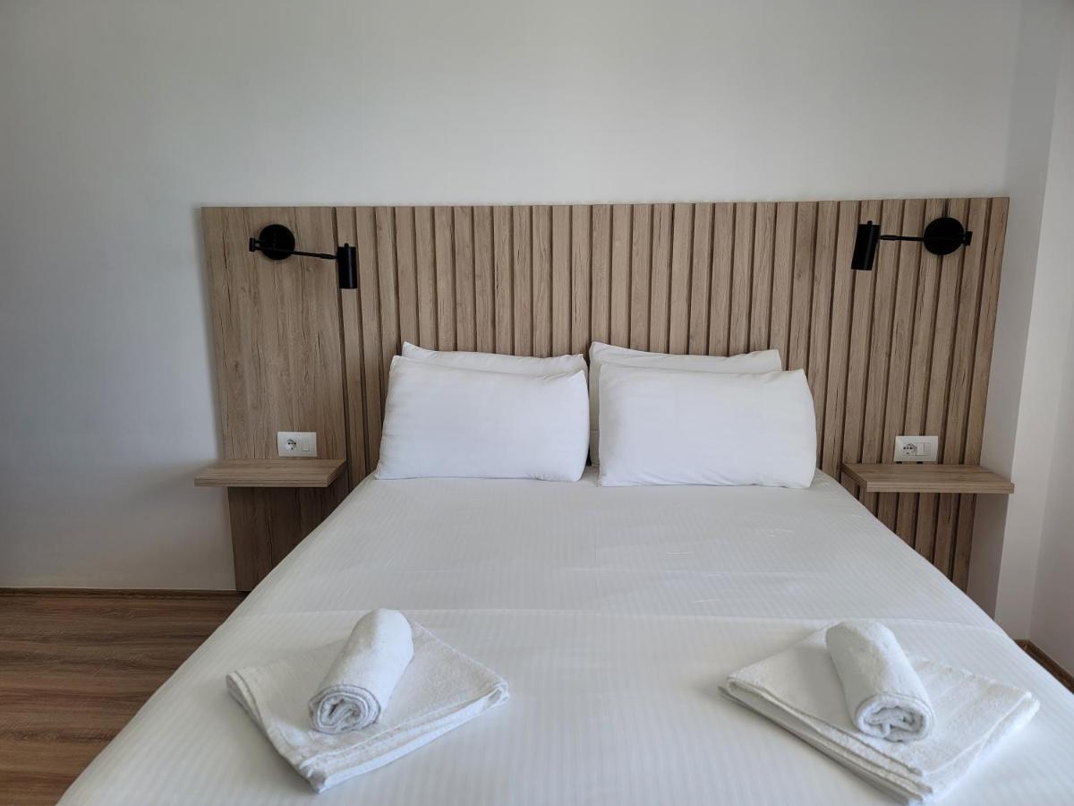 Prestige Hotel Ksamil Eksteriør billede