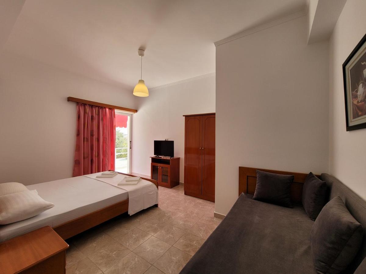 Prestige Hotel Ksamil Eksteriør billede