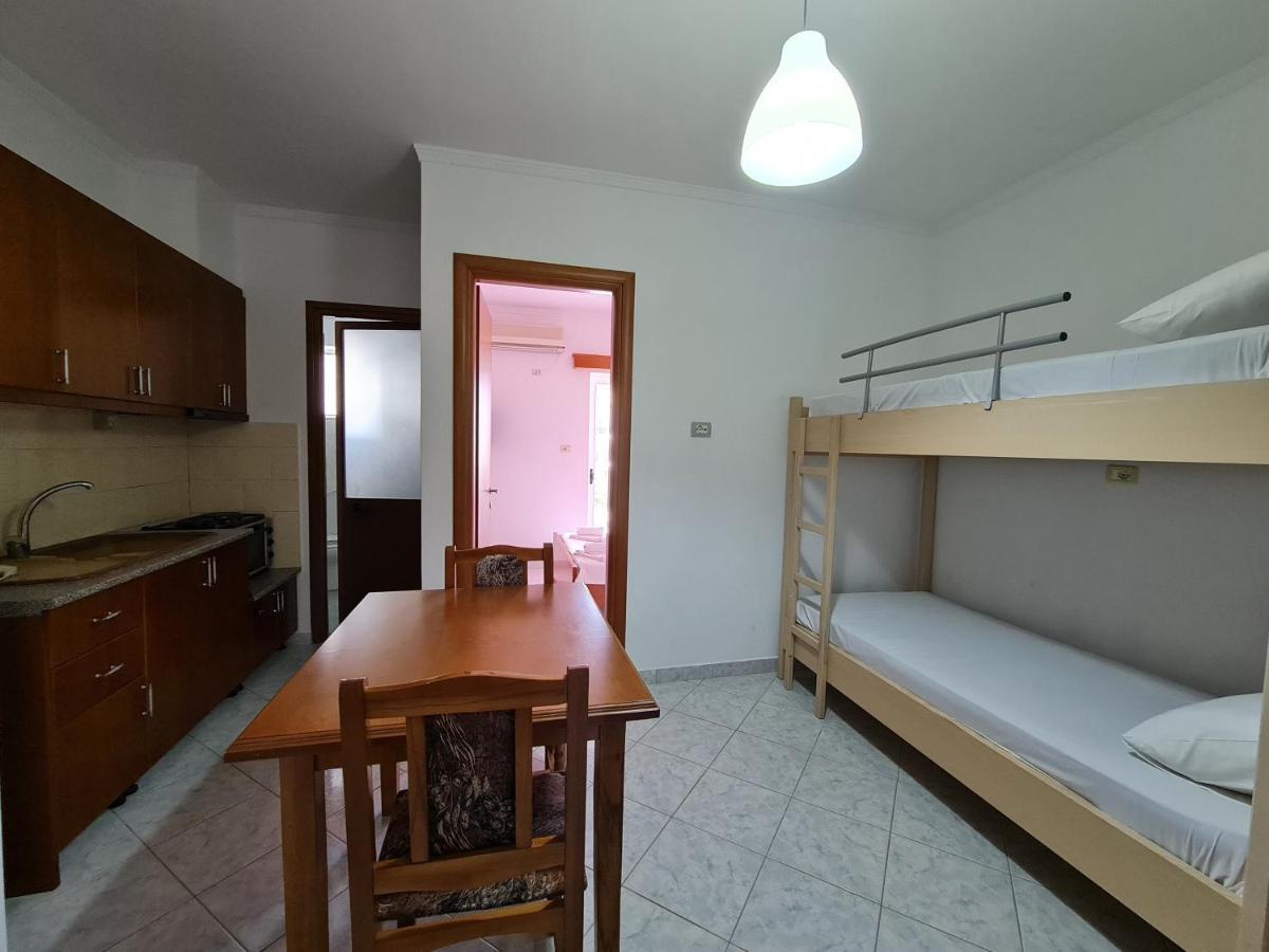 Prestige Hotel Ksamil Eksteriør billede
